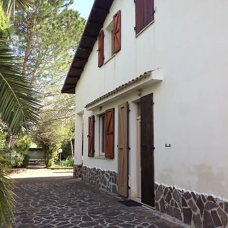 Casa Rasetta بيت للعطل *